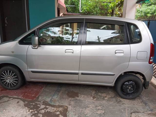 https://images10.gaadi.com/usedgaadi-sellcar/UsedCar/20360e64-2a39-4454-9f2f-f50af33b0821/8b2e07ef-7ddf-4ccb-921b-2f2cefb84933.jpg?imwidth=6401