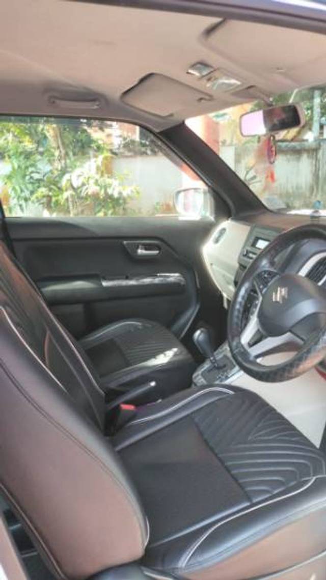 https://images10.gaadi.com/usedgaadi-sellcar/UsedCar/204eeff6-ba32-4d6f-b154-60c72c758fcc/7ca98093-805e-4b5f-8225-51d621892c78.jpg?imwidth=6402