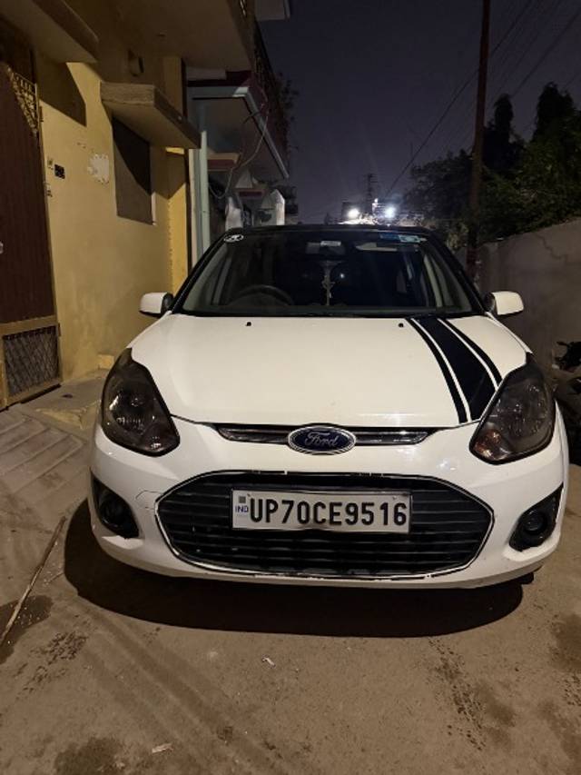 https://images10.gaadi.com/usedgaadi-sellcar/UsedCar/20d41ca2-d182-4b19-805b-238821060da0/acfc5209-cdb6-496d-aedf-627a7a126c0d.jpeg?imwidth=6402