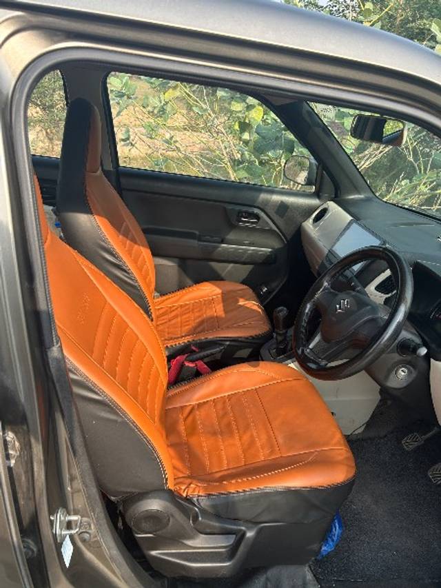 https://images10.gaadi.com/usedgaadi-sellcar/UsedCar/20dfbd49-b50d-480a-bdf9-dfa5aafe05e8/3153fee8-ea63-432a-954f-e01c2e561151.jpeg?imwidth=6402