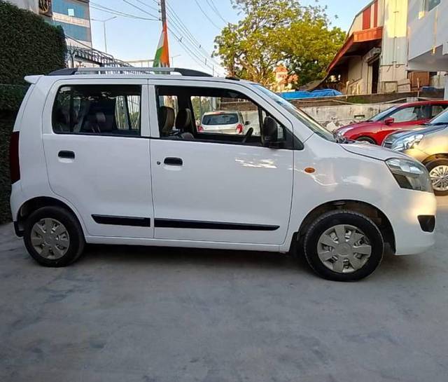 https://images10.gaadi.com/usedgaadi-sellcar/UsedCar/210dea70-11e1-4ae6-ba83-cb00692d7444/d04c6c32-3410-4ee0-a46a-33be65ed623d.jpeg?imwidth=6401