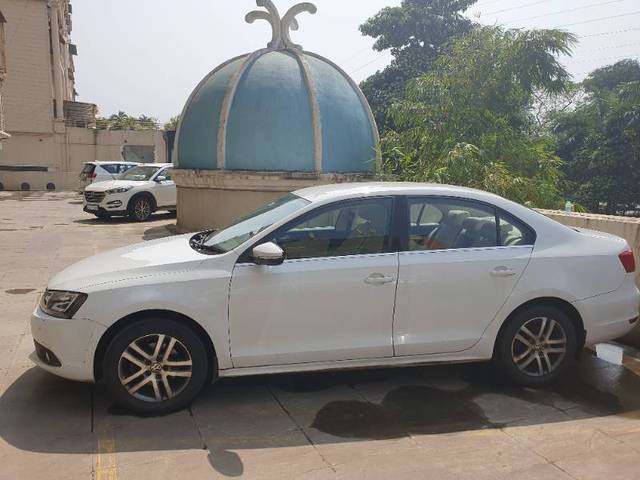 https://images10.gaadi.com/usedgaadi-sellcar/UsedCar/2112b3f3-0227-4540-a224-c8d0c271bc7e/bfda3a99-ac9a-48eb-8df1-5bb4ba17ca33.jpg?imwidth=6401