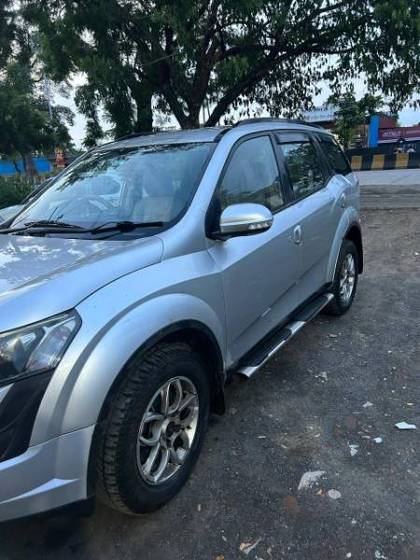 Mahindra XUV500 W6 2WD