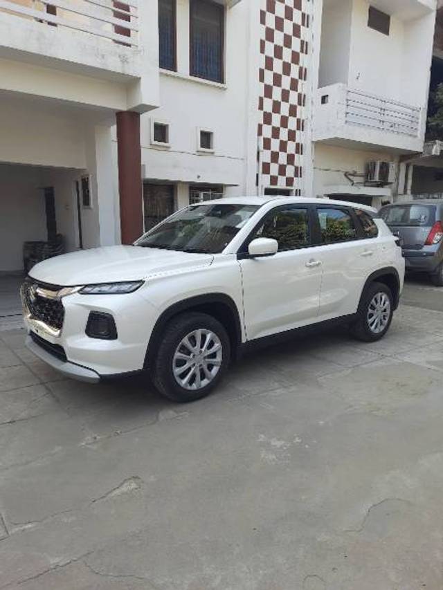 https://images10.gaadi.com/usedgaadi-sellcar/UsedCar/2123d635-4996-45cc-8c54-e821843ee218/400577f7-c284-4199-ace0-99c896c683bb.jpg?imwidth=6400