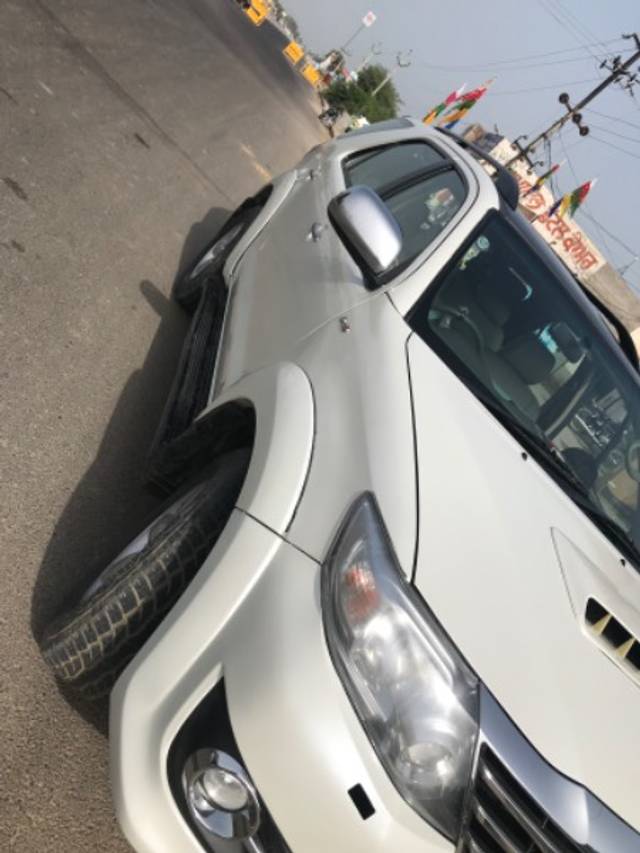 https://images10.gaadi.com/usedgaadi-sellcar/UsedCar/2130e4aa-bd00-4fb0-8ae8-56d5c00fd1b7/4254250c-2ae2-4bbb-83e6-13f3be5c5289.jpeg?imwidth=6400