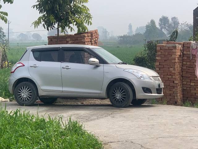 https://images10.gaadi.com/usedgaadi-sellcar/UsedCar/214f7320-e21f-46f6-9894-4dfafdd9345f/9b5f499b-4ddb-4928-82e9-00e3c8295161.jpeg?imwidth=6402