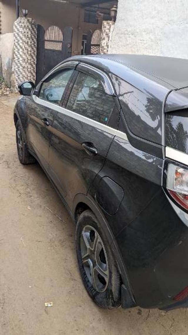 https://images10.gaadi.com/usedgaadi-sellcar/UsedCar/2157c969-4689-4ca8-8b98-9dfddbf54a03/055c7f1c-cb6a-486e-84cc-02edd8617a30.jpg?imwidth=6402