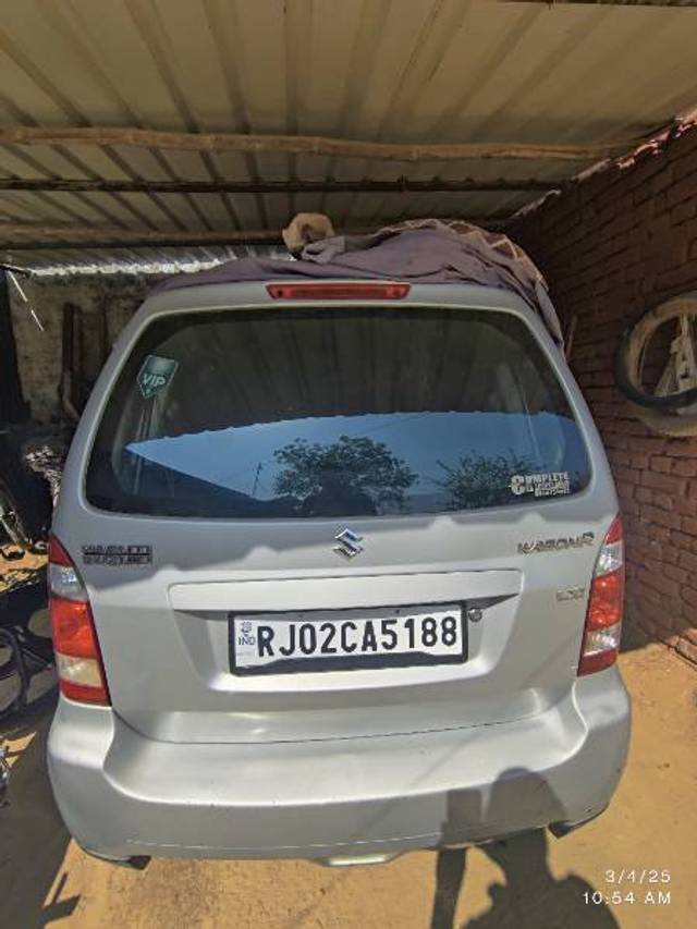 https://images10.gaadi.com/usedgaadi-sellcar/UsedCar/2167171e-6bd6-4841-b5ab-a415032789f0/cd105540-442f-414d-a59c-0ca079703a4e.jpg?imwidth=6400