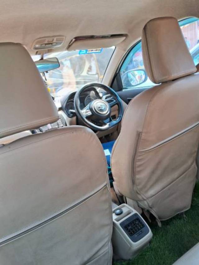https://images10.gaadi.com/usedgaadi-sellcar/UsedCar/216bd5d3-0361-4da7-88a3-ae86834b3b39/e6fadfe6-33ff-4ee1-bd2b-d1bc8a496e0a.jpg?imwidth=6402