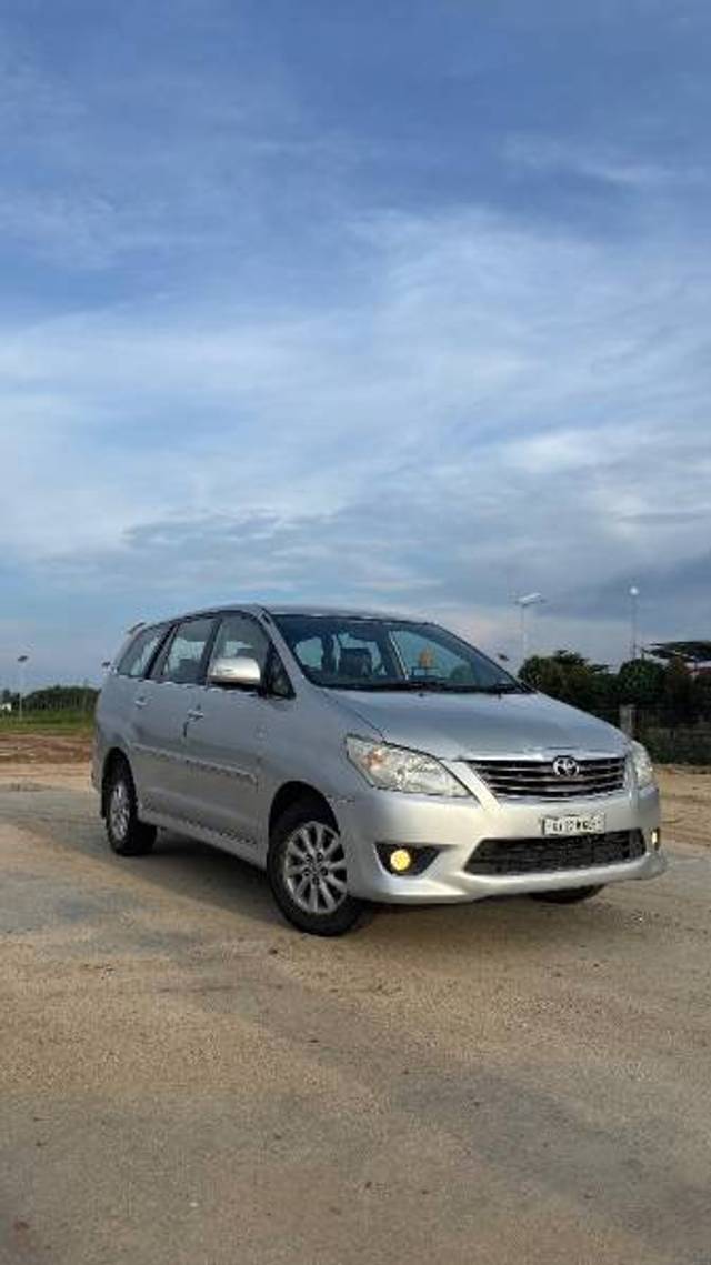 https://images10.gaadi.com/usedgaadi-sellcar/UsedCar/218fee8b-96c1-4de9-acf1-e483e7e83e65/d87e2b95-f07e-4ad2-9672-ab903a79c57f.jpg?imwidth=6400