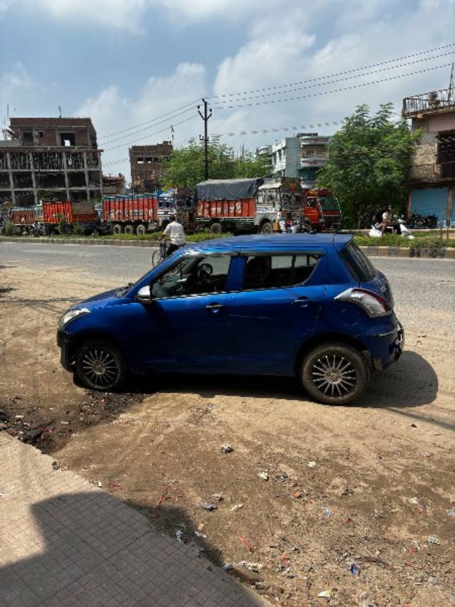 https://images10.gaadi.com/usedgaadi-sellcar/UsedCar/21ddd312-fcfa-4174-b1dd-380a2f567b16/94b31106-0822-41c4-8fe8-73f55e41ba30.jpg?imwidth=6401