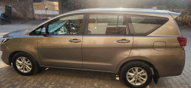 https://images10.gaadi.com/usedgaadi-sellcar/UsedCar/22098cf2-bed6-4907-8366-851f2e3ec98c/2ab395a0-13e4-44ec-ae5a-62d573916ebb.jpg?imwidth=6402