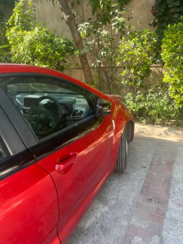 https://images10.gaadi.com/usedgaadi-sellcar/UsedCar/2236f414-35f1-4214-ac26-377c5c11addc/a8acad69-503f-4bd1-9395-8439c4e75849.jpeg?imwidth=6402