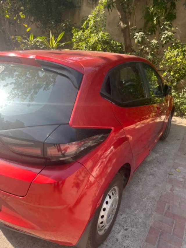https://images10.gaadi.com/usedgaadi-sellcar/UsedCar/2236f414-35f1-4214-ac26-377c5c11addc/c8e0eade-3ae5-4329-a36d-9a3af016c35e.jpeg?imwidth=6400