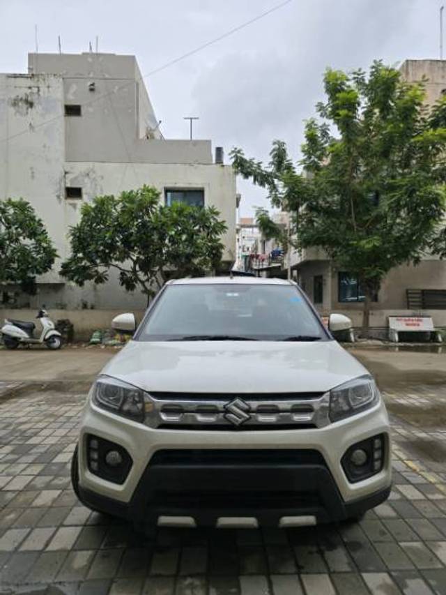 https://images10.gaadi.com/usedgaadi-sellcar/UsedCar/22394272-43e2-48f6-96ba-fd336804ff66/160d119b-441b-47ca-99d6-2b872de1e67e.jpg?imwidth=6400