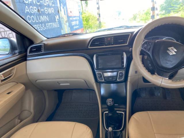 https://images10.gaadi.com/usedgaadi-sellcar/UsedCar/224866dc-fe56-4358-9d99-efbf2c516cb1/c420ebc6-447c-446b-ae86-131a8154fe14.jpeg?imwidth=6402