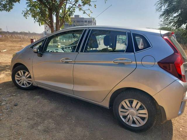 https://images10.gaadi.com/usedgaadi-sellcar/UsedCar/2277c012-b8b1-4365-bcb8-9f0e88d42393/bc0551a3-883d-4974-905a-81d8e1e8687b.jpeg?imwidth=6402