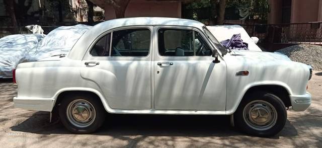 https://images10.gaadi.com/usedgaadi-sellcar/UsedCar/227eaf10-823c-48b5-a5dc-bfa8789a4249/44976c12-f2a6-4779-bd40-f699905da09e.jpeg?imwidth=6401