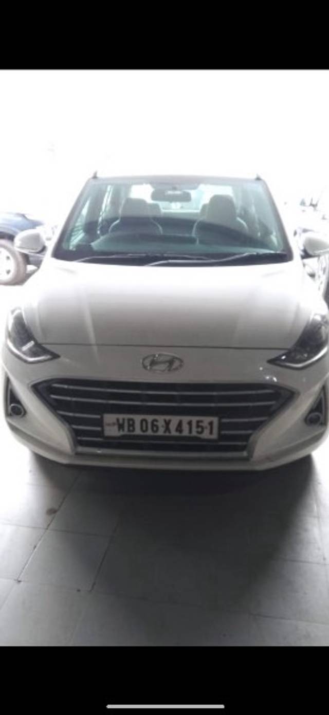 https://images10.gaadi.com/usedgaadi-sellcar/UsedCar/22a3b065-e71d-46f2-b50e-2e5f257973b1/57952f14-8c11-40e0-993a-eeb56d328c18.png?imwidth=6402