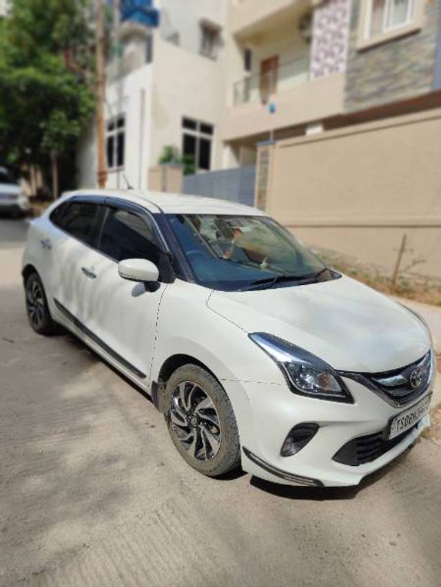 https://images10.gaadi.com/usedgaadi-sellcar/UsedCar/22bb633c-2aac-40a0-a994-f7117cd059ed/92a82976-f7ad-4ecd-87d1-91f10ffe3e0b.jpg?imwidth=6400