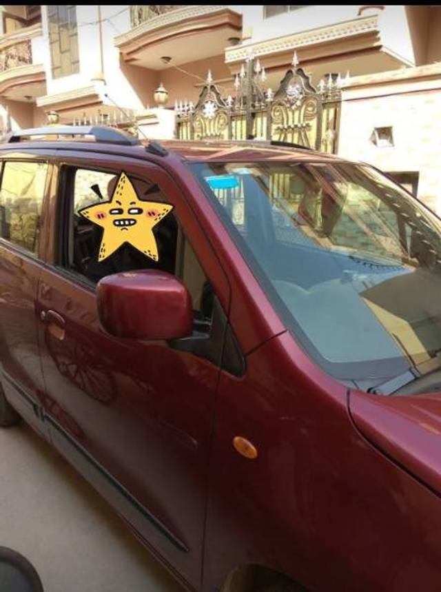 https://images10.gaadi.com/usedgaadi-sellcar/UsedCar/22c555f2-faa1-48c1-a31c-c4629acde9b3/becfa255-a538-46bb-aa51-46ce81f52bf1.jpg?imwidth=6402
