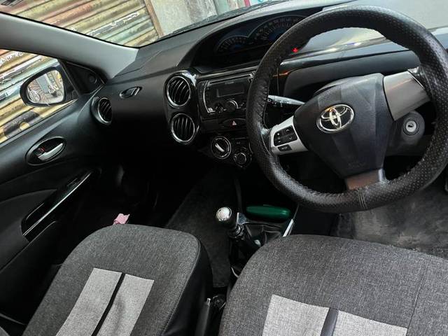 https://images10.gaadi.com/usedgaadi-sellcar/UsedCar/22e1d1a1-79da-45c8-b149-d5aae63294ff/cf9d0573-10d2-40dc-ae8a-0fe7de67fedc.jpg?imwidth=6401
