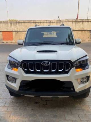 Mahindra Scorpio 2014-2022 Mahindra Scorpio S5 BSIV