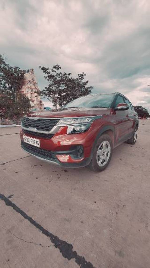 https://images10.gaadi.com/usedgaadi-sellcar/UsedCar/234edf95-72e9-4c20-9354-0967a090dea3/6a728f22-691b-4b6d-b30e-e2e962ee1ba1.jpg?imwidth=6400