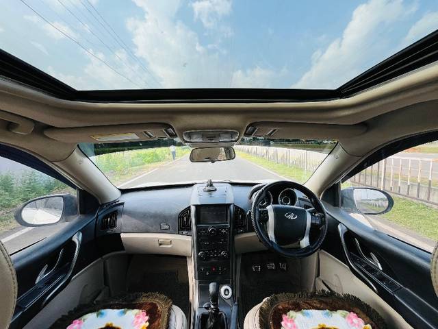 https://images10.gaadi.com/usedgaadi-sellcar/UsedCar/23b0a3bb-4c3d-41f7-8de3-ee29c575c100/fdeee382-1f30-4794-9159-404028ce5f57.jpeg?imwidth=6402