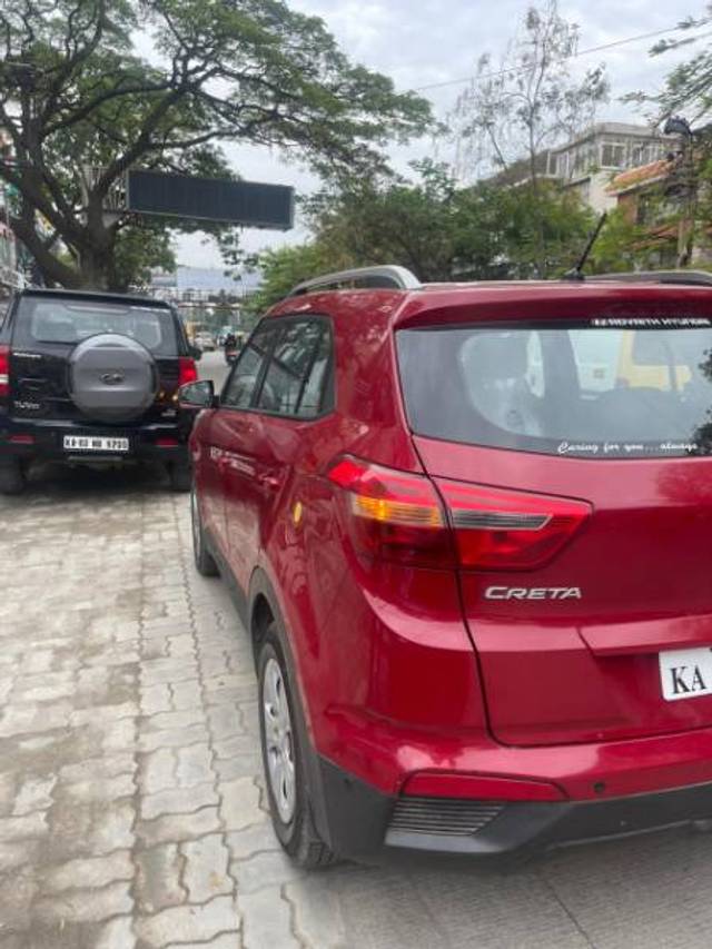 https://images10.gaadi.com/usedgaadi-sellcar/UsedCar/23b5af7f-bddd-48c3-9a19-5b09cc2f75f7/c7ffd3a1-7bea-4ade-bbd6-7c2cd11cfbb2.jpeg?imwidth=6402