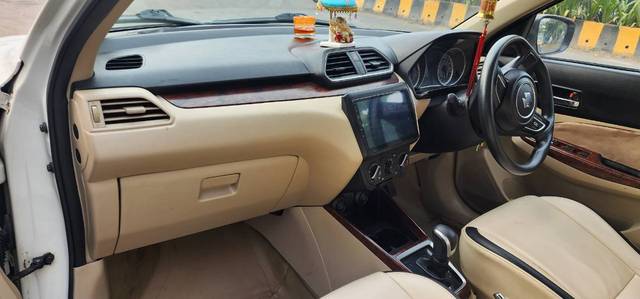 https://images10.gaadi.com/usedgaadi-sellcar/UsedCar/23d04002-4ee1-4213-81f4-52a567185489/ac8c4b94-4313-4f11-8de6-7358bd92390b.jpg?imwidth=6402