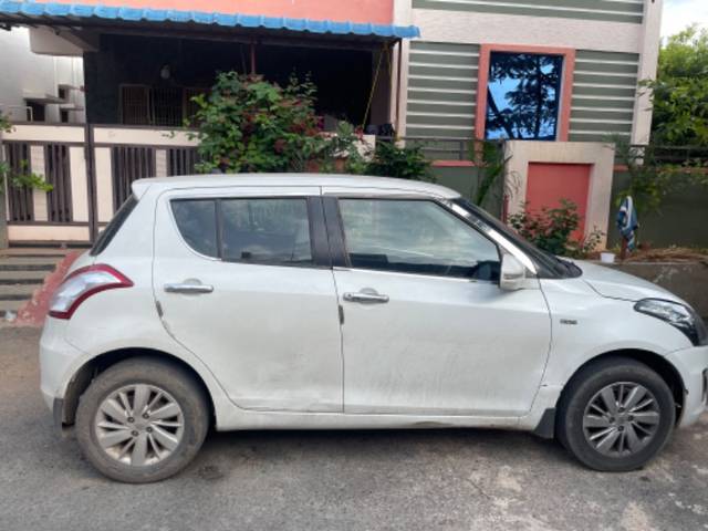 https://images10.gaadi.com/usedgaadi-sellcar/UsedCar/23d3eeef-48de-49b2-b372-651538a5c1b6/a81ef44a-cb3f-4fda-8921-d926cf30e07b.jpeg?imwidth=6401