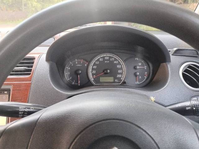 https://images10.gaadi.com/usedgaadi-sellcar/UsedCar/23dfb19b-bc80-4bd9-9533-41a520bcb1d3/cbc55aad-3533-4e2d-a590-828cdfae8d30.jpg?imwidth=6401