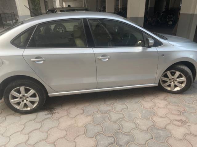 https://images10.gaadi.com/usedgaadi-sellcar/UsedCar/23ede947-997b-48b0-b52e-296de6a9494b/fd95b933-e08a-4285-829e-d45263ee4aad.jpeg?imwidth=6401