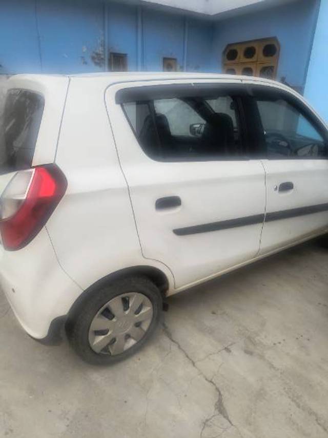 https://images10.gaadi.com/usedgaadi-sellcar/UsedCar/240a9b11-934f-4bf6-8158-313a9c705d12/1321b770-1e15-44a8-ba9b-57f89983f2af.jpg?imwidth=6402