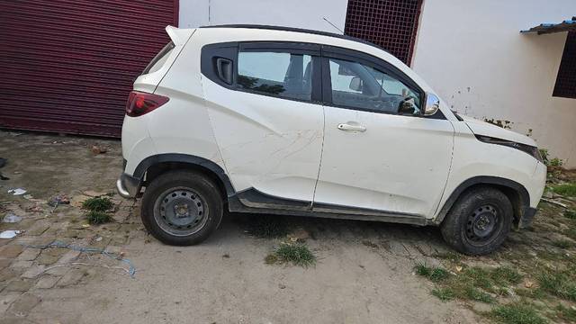 https://images10.gaadi.com/usedgaadi-sellcar/UsedCar/246f8f4c-4ec7-4f40-9a03-d5fd2b0c547e/4033d9f7-b0b2-487c-add7-c1960494864e.jpg?imwidth=6402