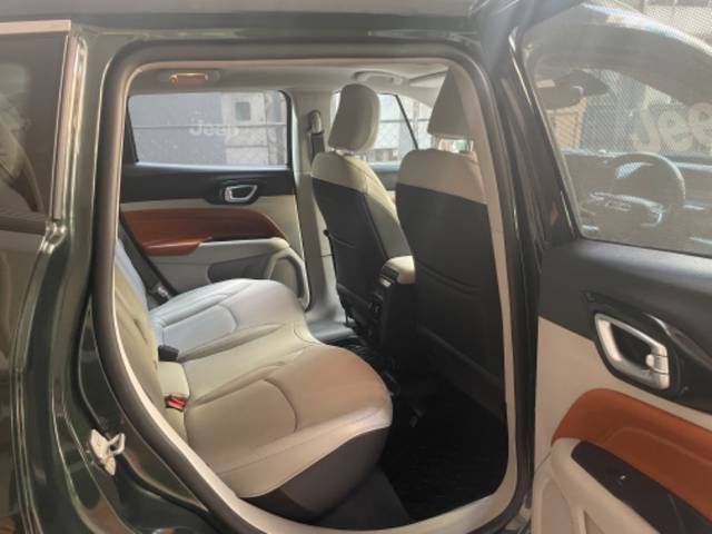 https://images10.gaadi.com/usedgaadi-sellcar/UsedCar/2471df26-ac16-4b41-aaa1-1734ed8985ee/c91bdbd1-b7ac-4c01-9505-83a21aa246fb.jpeg?imwidth=6401