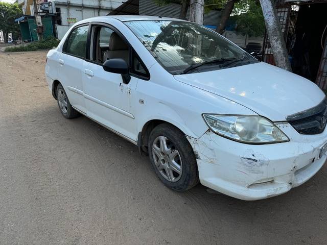 https://images10.gaadi.com/usedgaadi-sellcar/UsedCar/248c5283-9382-4b4b-a8e6-4896e0d4d1f7/9c861b39-1c9d-413c-a3d6-493236b7a2f3.jpeg?imwidth=6400