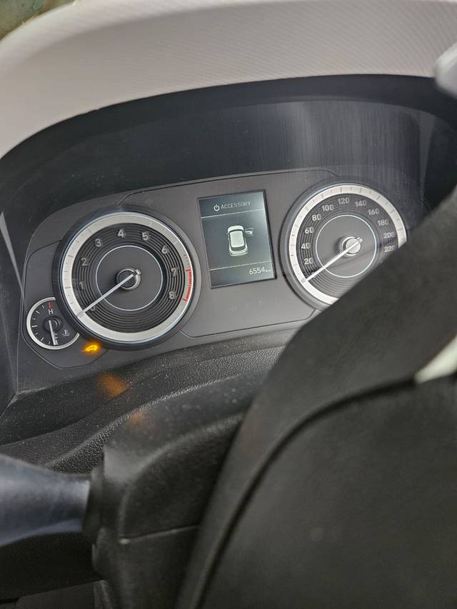 https://images10.gaadi.com/usedgaadi-sellcar/UsedCar/24be8389-5ab0-4e92-b13c-dad3ba3f509d/b8b1e1a9-bd96-4a93-b22f-97831e1bed1b.jpg?imwidth=6402