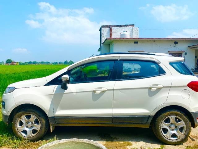 https://images10.gaadi.com/usedgaadi-sellcar/UsedCar/24c5ee69-98a4-46a9-b72b-a3253280fb68/0c48793b-3870-43f1-9764-b24ff756b666.jpeg?imwidth=6402