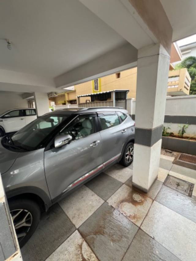https://images10.gaadi.com/usedgaadi-sellcar/UsedCar/24d1b725-c835-4b0e-872d-3d762a1f25be/6fb80897-1013-4b9b-b5c8-e33decbd753e.jpeg?imwidth=6400