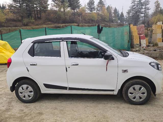 https://images10.gaadi.com/usedgaadi-sellcar/UsedCar/24e6dff3-333a-45c9-a991-fb1596986900/475c7659-f8dd-4ce9-b65d-0c71dc1faa6a.jpg?imwidth=6401