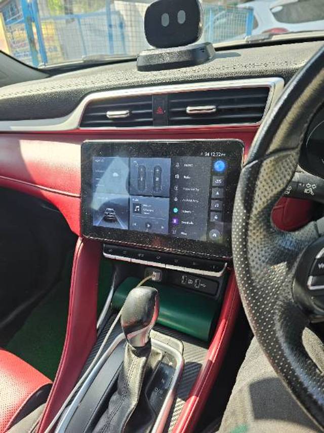 https://images10.gaadi.com/usedgaadi-sellcar/UsedCar/251f9893-518c-4fc8-8fff-5dc3e40388de/5afc24bc-ba6f-48f8-b93d-536a72dedc0e.jpg?imwidth=6402