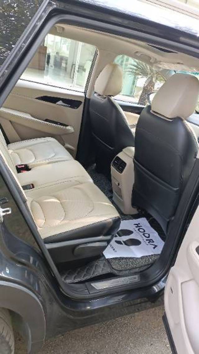 https://images10.gaadi.com/usedgaadi-sellcar/UsedCar/2524f461-3023-4cbe-a687-f3a39f63f0c3/ef681713-8ff2-4dfd-8343-c23c4effcef0.jpg?imwidth=6400