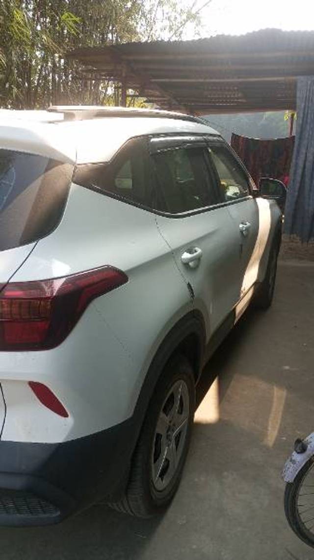 https://images10.gaadi.com/usedgaadi-sellcar/UsedCar/2557b42c-91a0-4307-8ef9-5962315ec603/f8427ca1-75ba-4b64-9d45-d41aaf9c7840.jpg?imwidth=6401