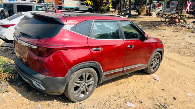 https://images10.gaadi.com/usedgaadi-sellcar/UsedCar/255e88ed-22a0-4446-97c0-67d9dda54cd5/4e825e42-a8f9-4977-a63b-6133bd552160.jpeg?imwidth=6402