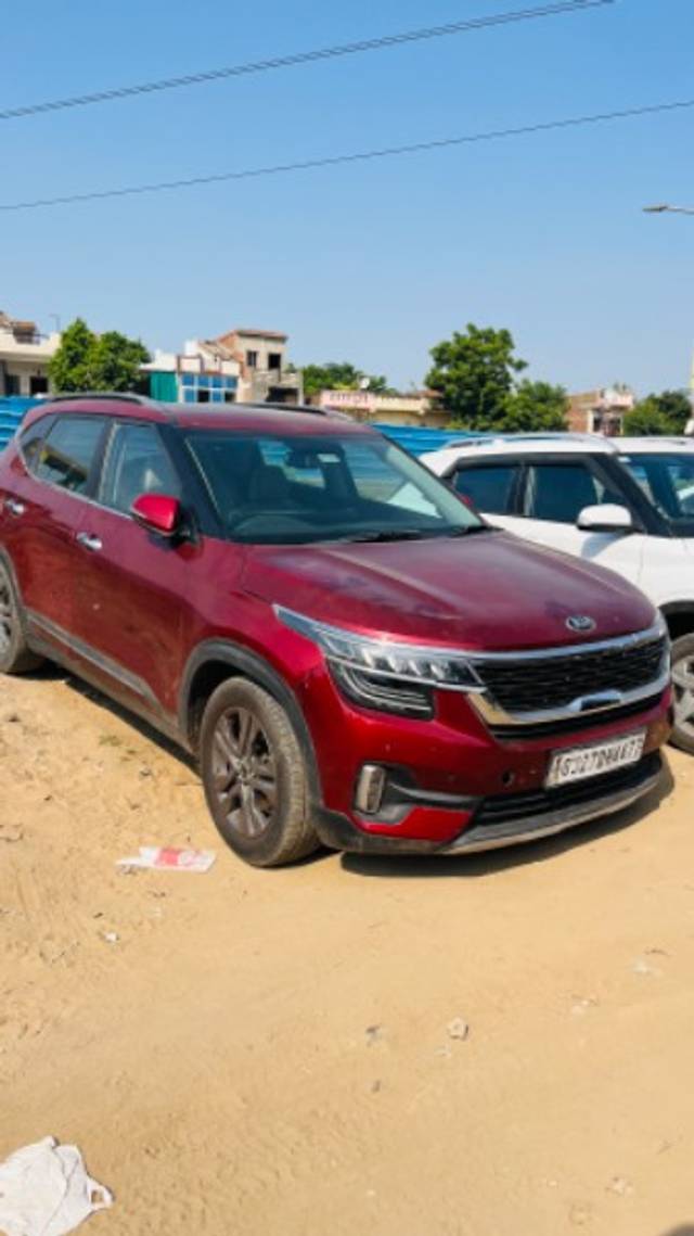 https://images10.gaadi.com/usedgaadi-sellcar/UsedCar/255e88ed-22a0-4446-97c0-67d9dda54cd5/4f331f16-5493-4791-a5f2-05886788c335.jpeg?imwidth=6400