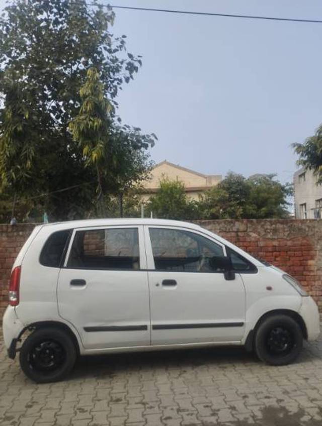 https://images10.gaadi.com/usedgaadi-sellcar/UsedCar/25a71114-6ab2-4ccd-aa8d-a5ab0171cc00/51e16693-86a6-41fa-8576-991bb087a487.jpg?imwidth=6401