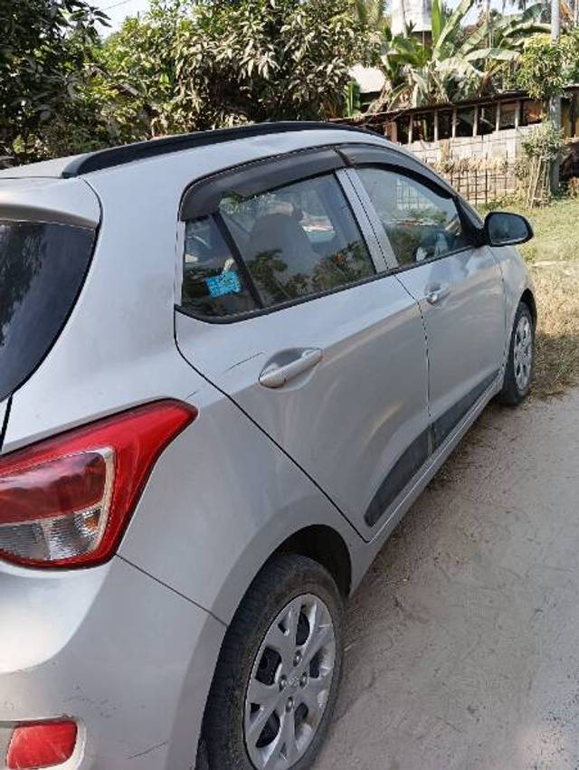 https://images10.gaadi.com/usedgaadi-sellcar/UsedCar/25e5cf74-b1df-49b2-8299-d62c48e6dd9d/bd53fd49-2e9b-4b3a-bcfd-51d919e58aa6.jpg?imwidth=6400