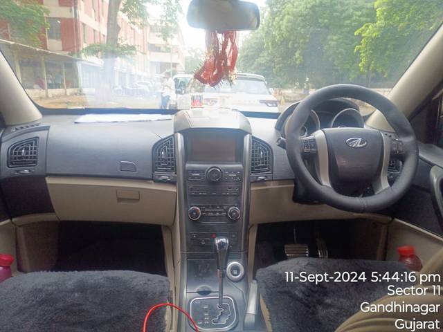 https://images10.gaadi.com/usedgaadi-sellcar/UsedCar/25e79e24-929c-45b1-ae94-6be8242e9736/8d905e85-cbff-463a-8568-9e04c13a16ff.jpg?imwidth=6402